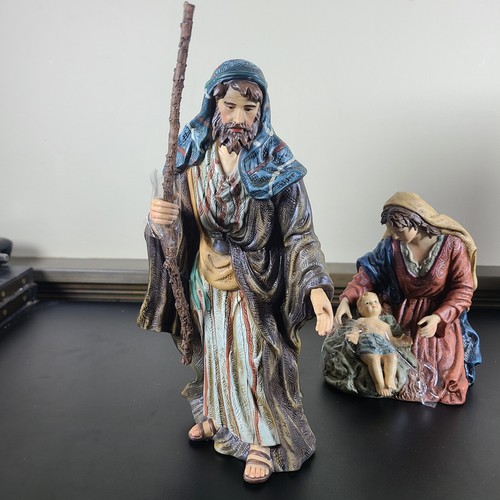 O’Well 12-Pc Porcelain Nativity Set - Handpainted Large Figures up to 10” Tall - Picture 6 of 24