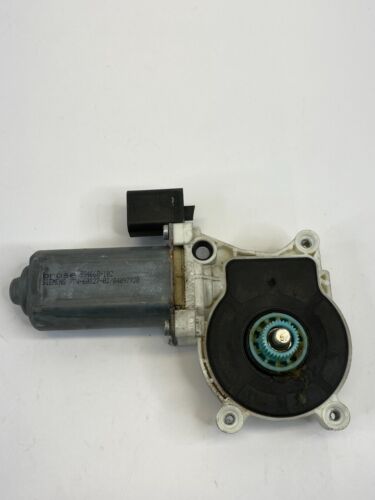 2005-2010 Chrysler 300 Front Left Driver Side Door Window Motor 994668-102 OEM - Picture 2 of 10