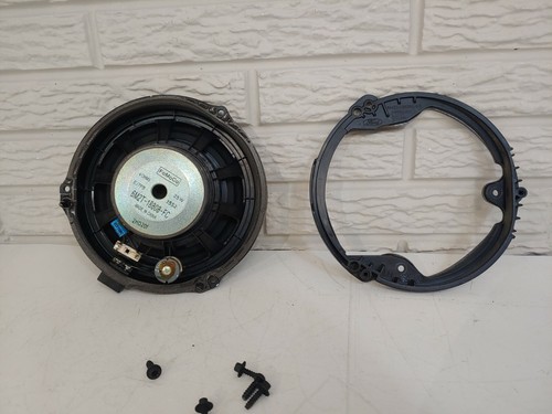 2012-2014 Ford Focus Front driver side door speaker OEM With bracket left - Picture 3 of 12
