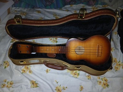 Brüko 4 Sopranukulele, Ahorn, Sunburst Lackierung, Massivholz inkl. Koffer