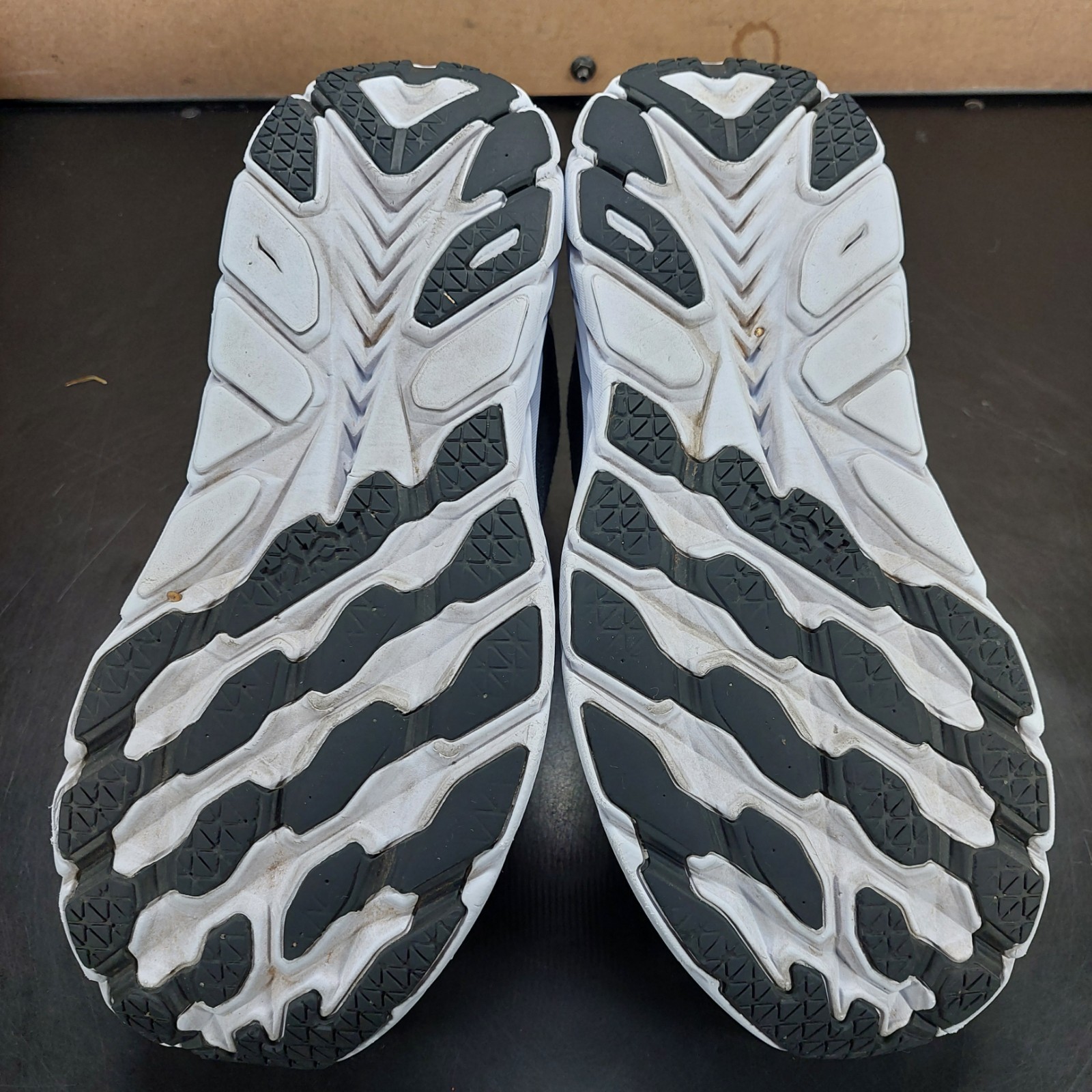 Hoka Clifton 8 Women's Running Shoe Size 9B Black And White thumbnail 5