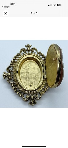 Vtg Signed AVON Cameo Perfume Locket Brooch Pin GT Molded Resin 1 5/8” x 1 7/8” - Picture 10 of 10