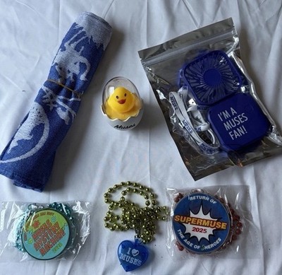 Krewe of Muses Light Up Beads Fan Duck Nightlight Towel Mardi Gras Lot 