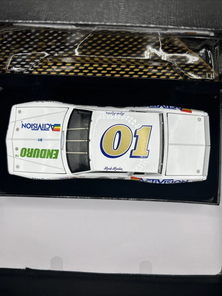 Mark Martin #01 Enduro 1:24 1983 por Activision Chevy por Action Elite 1828/2500 Foto 2 de 4
