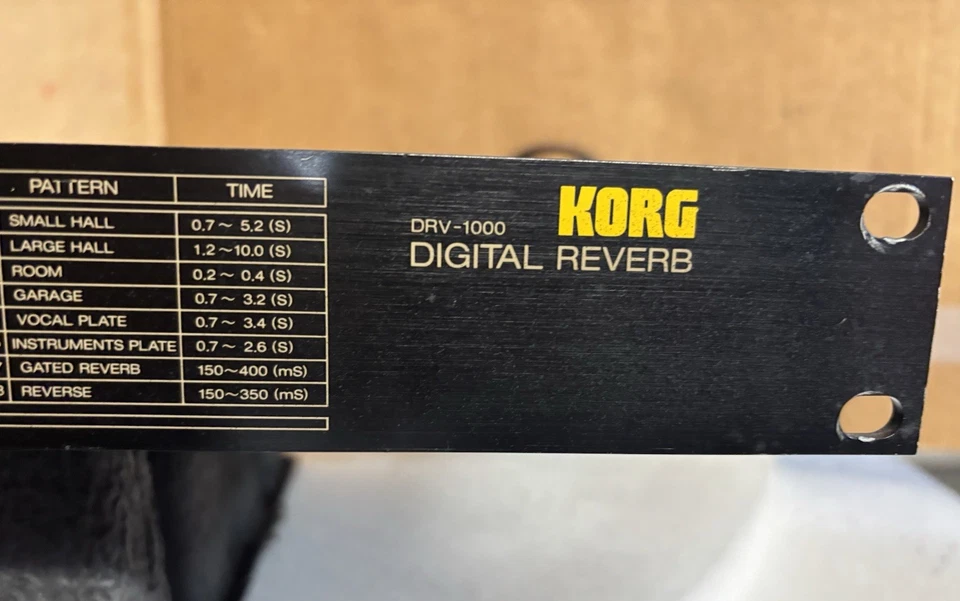 De colección Korg DRV-1000, procesador de reverberación digital de montaje en rack Foto 2 de 4