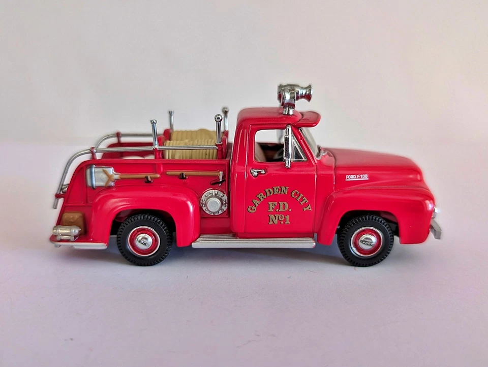 Matchbox Collectibles Models of Yesteryear YFE14 1953 Ford Pickup Fire Truck - Image 2 of 4