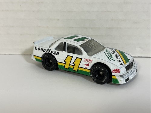 VINTAGE 1990 MATCHBOX AUTO #11 CHEVROLET LUMINA squadra bianca Goodyear Eagle