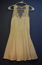 Monteau Los Angeles Dress Medium White Lace