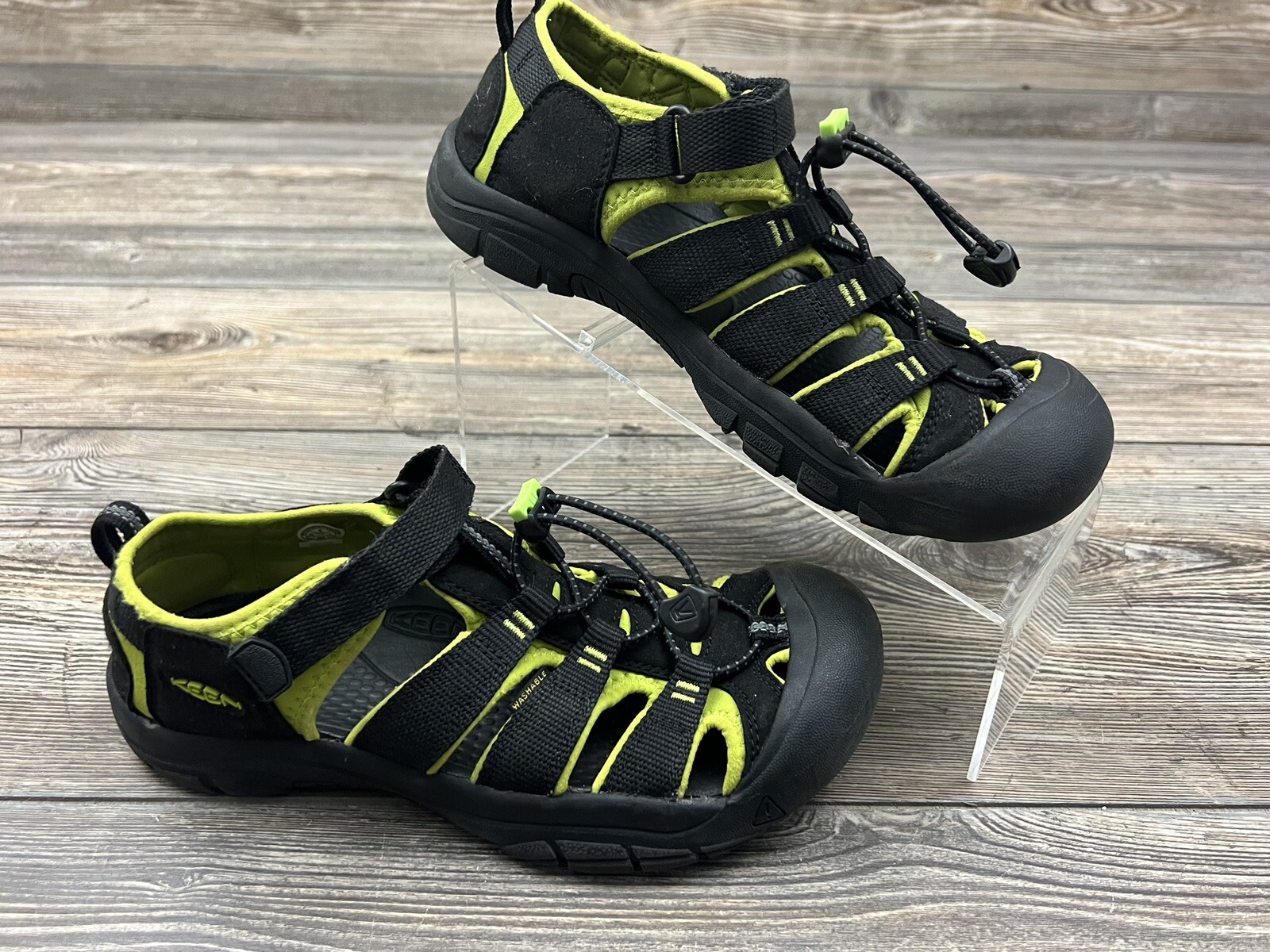 Scarpe sportive da trekking da donna Keen Newport nere verdi impermeabili taglia 6