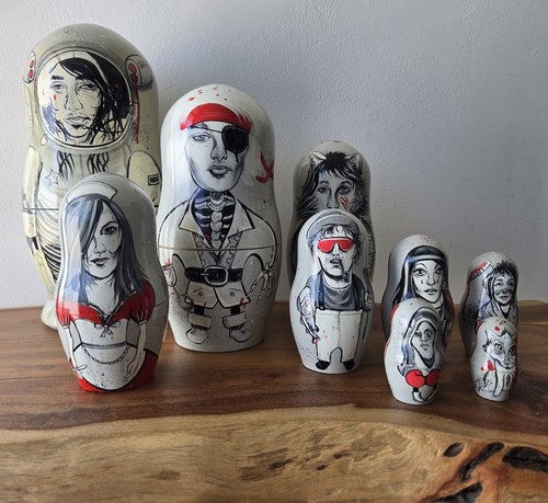 NIKE SNOWBOARDING SB RARE NESTING DOLLS (COMPLETE SET) GREY