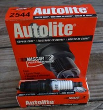 2 PACK AUTOLITE 2544 COPPER CORE SPARK PLUGS