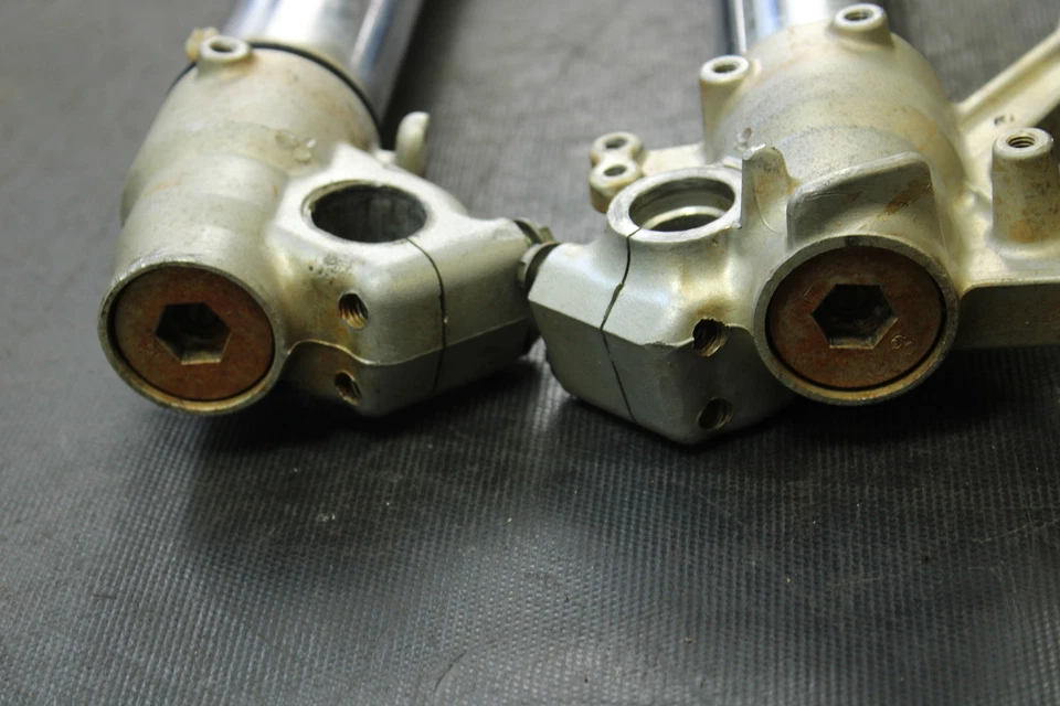 Conjunto de garfo dianteiro 2004 Yamaha Yz250f B4430 - Imagem 2 de 4