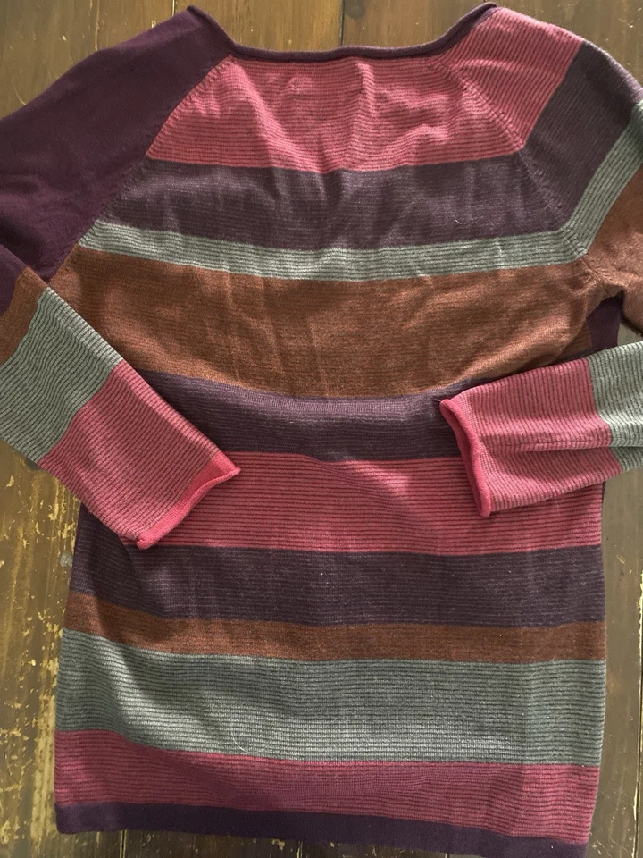 SmartWool Women’s Wool Blend Mixed Media Striped V Neck Sweater Size L - Image 4 of 4