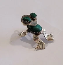 Vintage Native American Malachite Frog Pin Or Pendant Sterling Brooch