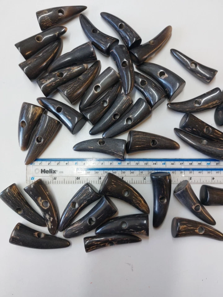 Genuine Buffalo Horn Toggles  - One Hole - Polished 55 to 60mm x 3 - Image 4 of 4