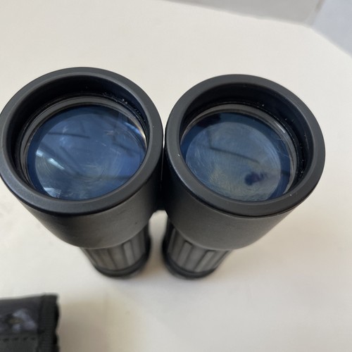 Bushnell Powerview 16 x 32 Compact Binoculars With Case - Picture 7 of 8