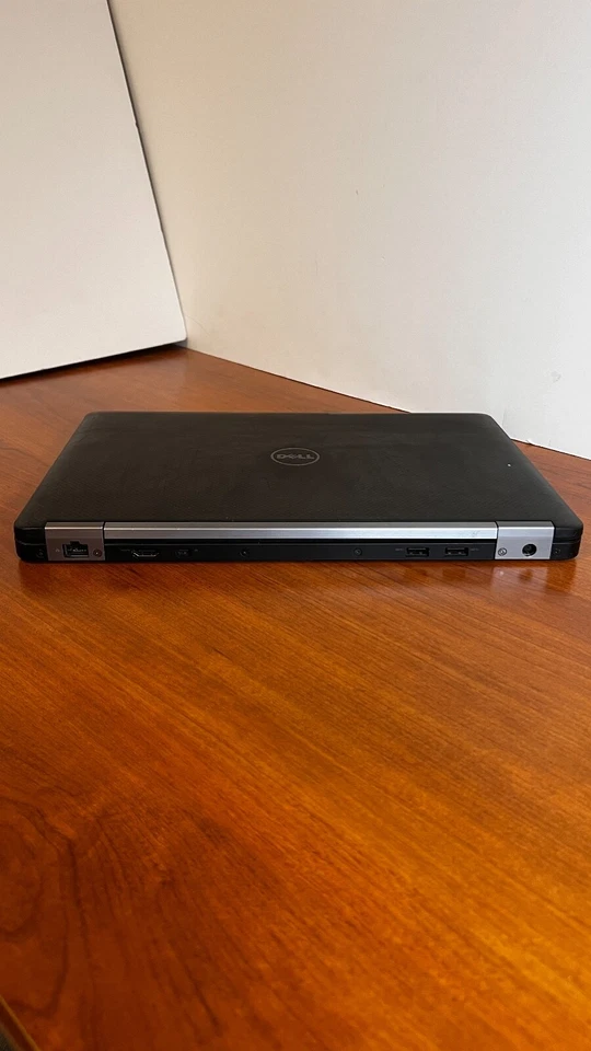 Dell E7470 14 in (512GB SSD, Intel Core i7-6600U, 2.60 GHz, 16 GB) Laptop - Image 4 of 4