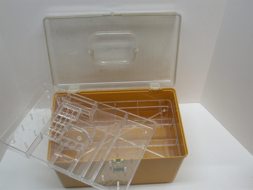 Caja de costura vintage Wilson Wilhold retro cosecha dorada con contenido de mango y 2 bandejas Foto 3 de 4