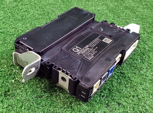 Lexus Es350 ES300H 2019-2021 TRANSCEIVER ASSEMBLY Telematic module 86740-06080 - Picture 9 of 12