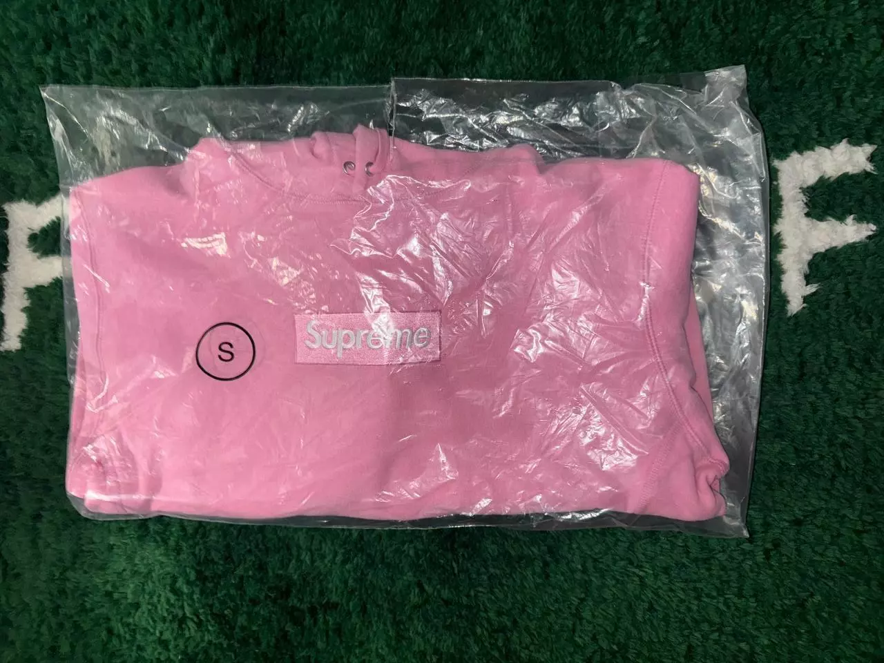 Sweat à capuche Supreme BOGO Box Logo Rose   FW24   Petit
