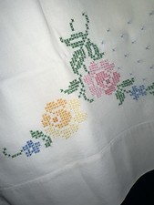 VTG Hand Embroidery Stamped Linen Floral Cross Stitch Design
