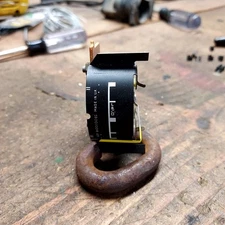 Jaguar XJ-S Oil Pressure Gauge