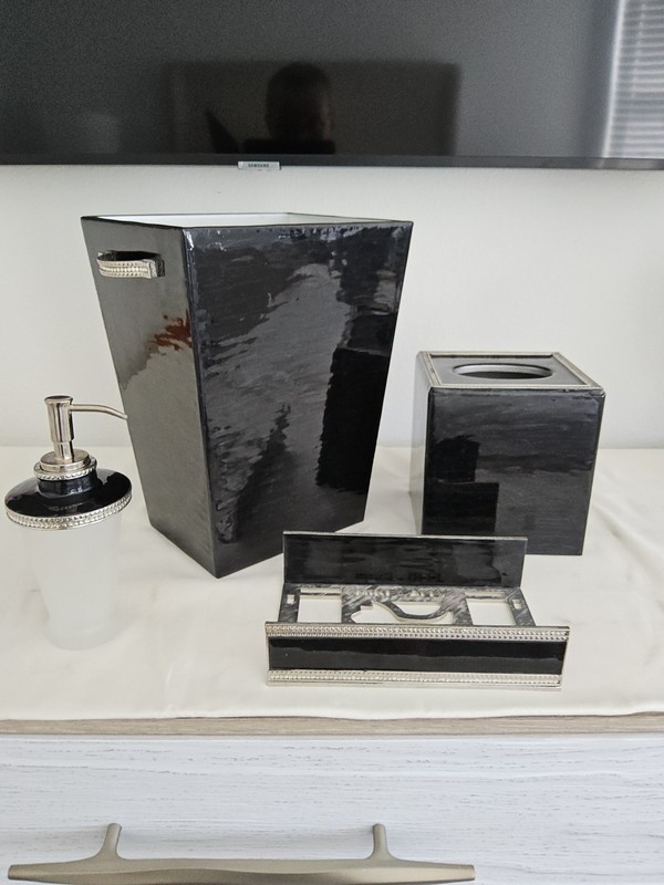Mike And Ally 4 piece Black bathroom accessories set