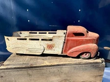 Rare VINTAGE C. 1940 WYANDOTTE STREAMLINE BULLET NOSE official service TRUCK