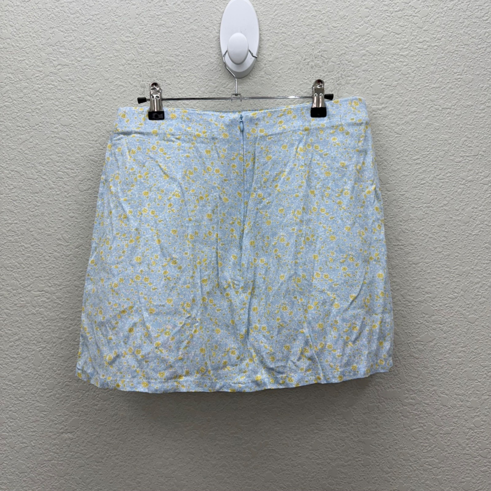 Elodie Blue Yellow Floral Lightweight Back Zip Mini Skirt Womens size Medium NEW