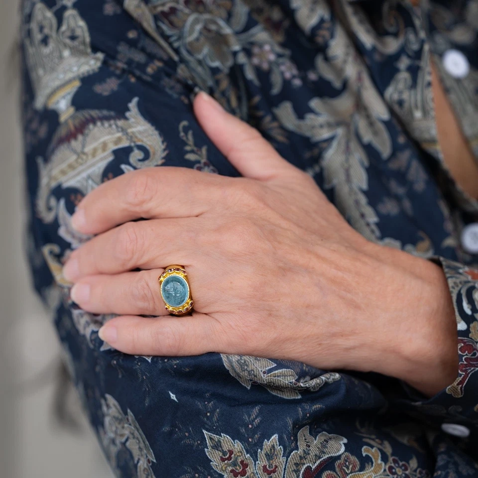 Elizabeth Locke Aquamarine and Pink Sapphire Ring - Image 3 of 4