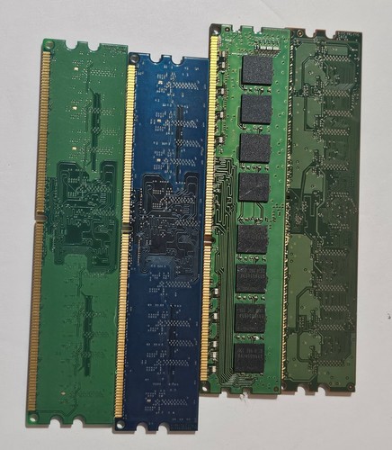 Crucial 1GB DDR2 PC2 200 Pin SODIMM RAM Laptop / PC Lot W Samsung 8GB PC3 12800U - Picture 6 of 8