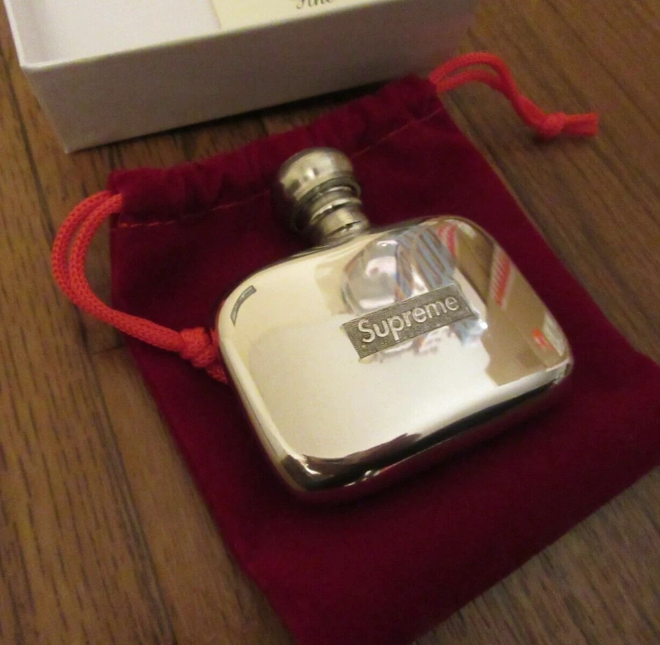 Mini frasco Supreme de peltre plateado FW20 Supreme New York 2020 nuevo envío y devolución gratuitos Foto 3 de 4