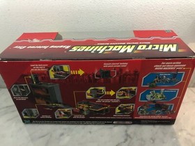 BRAND NEW Micro Machines Raging Inferno City 45806 Playset,