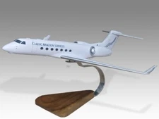 Gulfstream G550 Classic Aviation Desk Wood Airplane New Model Small Scale 1/100