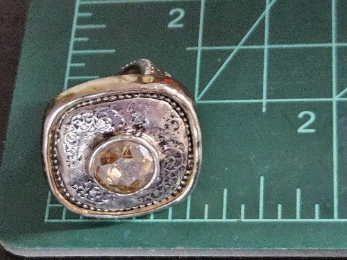 Chico's Two Tone Silver Gold Textured Metal Topaz Crystal Glass Chunky Ring Sz 7 - Picture 9 of 9