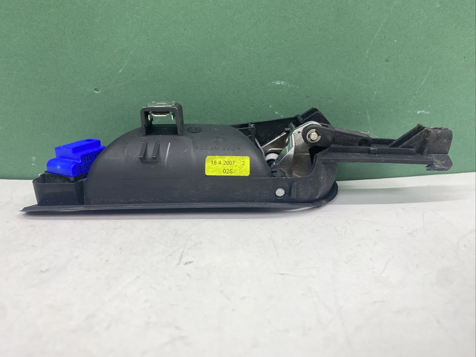 Volkswagen Jetta 2007 manija de puerta de pasajero delantera o trasera derecha OEM Foto 4 de 4