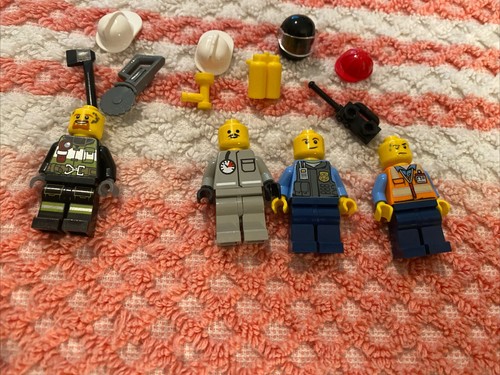 LEGO Town City Mini Figures & Accessories READ - Picture 3 of 5