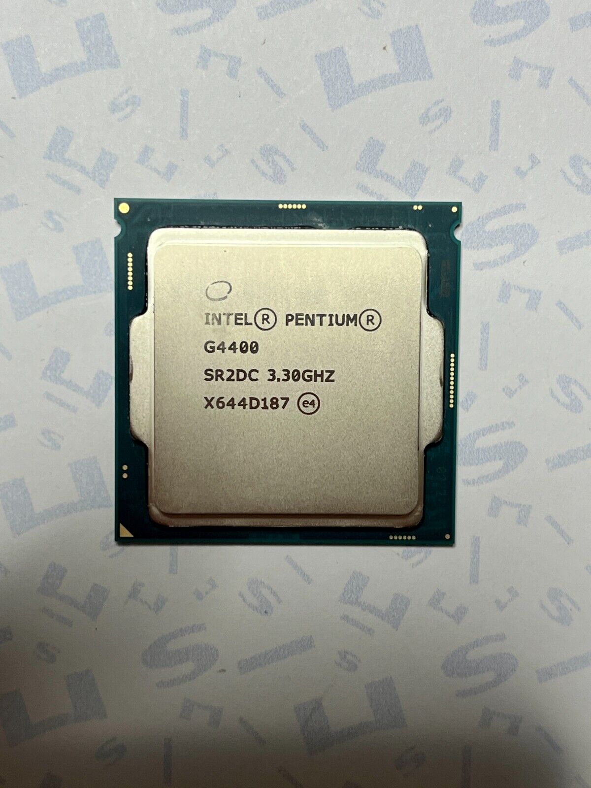 Foto 1 di 2