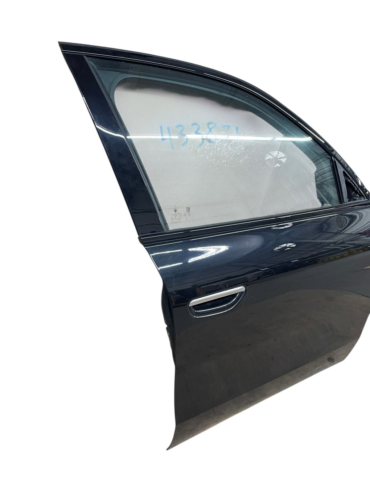 2023-2026 MASERATI GRECALE GT M182 FRONT RIGHT DOOR W/ GLASS NERO TEMPESTA (NTE)