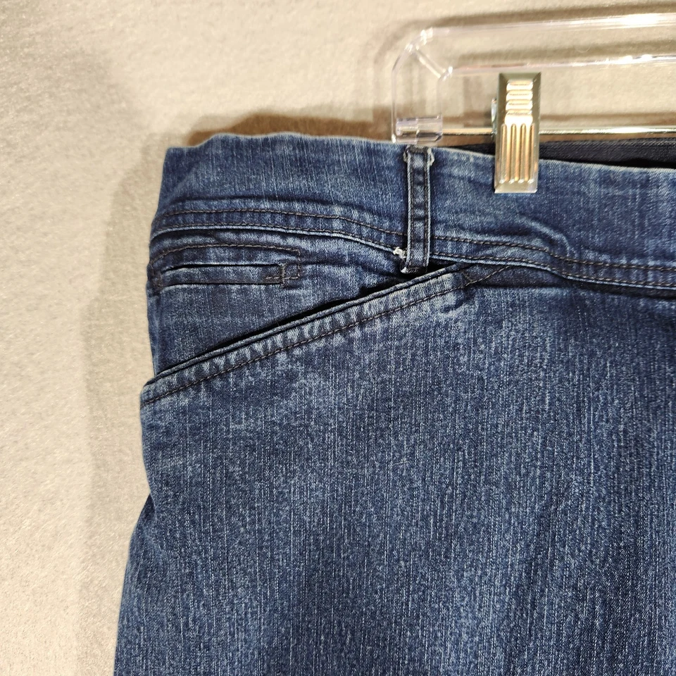 Bermuda jeans feminina CJ Banks azul 20W denim assinatura conforto mãe casual - Imagem 2 de 4