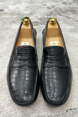 Authentic Prada Crocodile Embossed Black Leather Mens Loafer  display picture 2