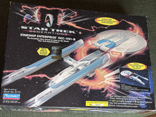 Playmates Star Trek Generations Enterprise NCC-1701-B Space Ship Lights Sound