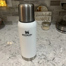 White Stanley 25 oz. Classic Ultra Vacuum Bottle