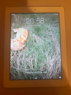 Apple iPad 2 · 32GB · Wi-Fi