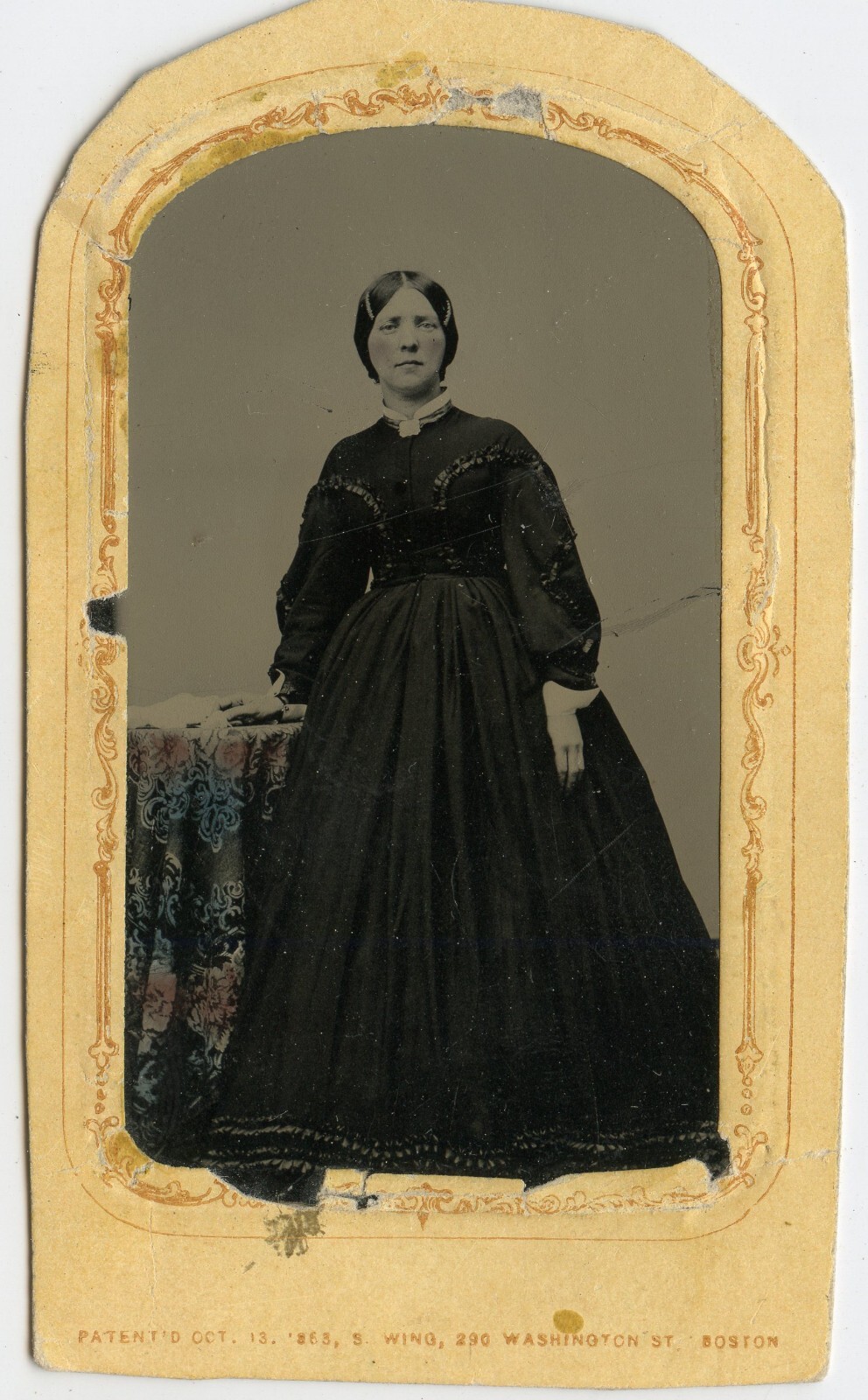 Mujer, vestido de moda, foto vintage coloreada a mano tipo tinte, ala S, Boston MA