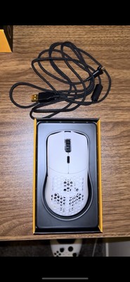 glorious model o wireless white mouse