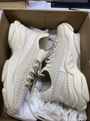 Steve Madden 9.5 Mylan Bone Sneakers