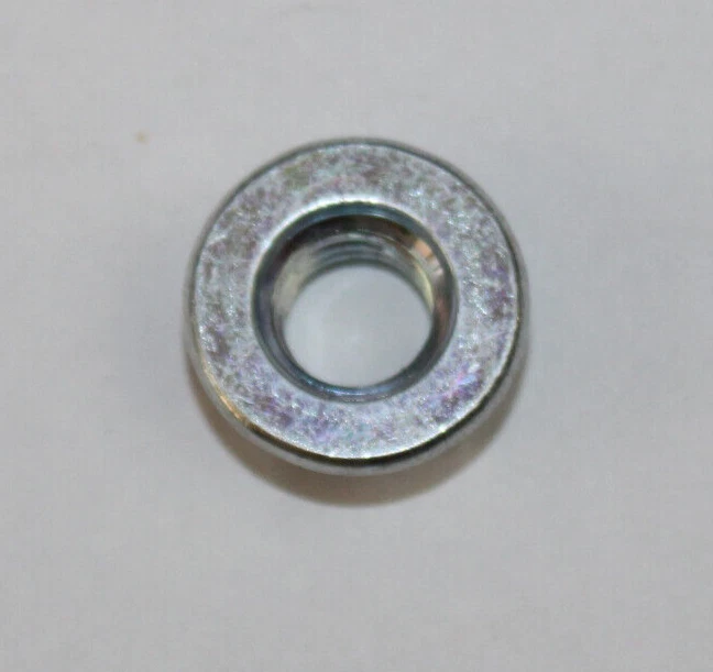 Secador de gas Maytag: tuerca de rodillo de tambor: derecha (3934666 / WPW10080210) {N2215} Foto 2 de 4