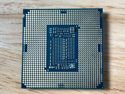 Intel Core i7-8700K Der8auer Edition - Binned CPU with 100% Silver IHS - Rare - Picture 3 of 4