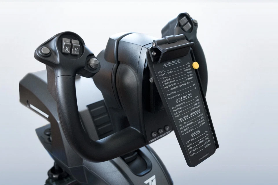 Lista di controllo e clipboard tipo 737 per Thrustmaster TCA Yoke edizione Boeing - Immagine 3 di 4